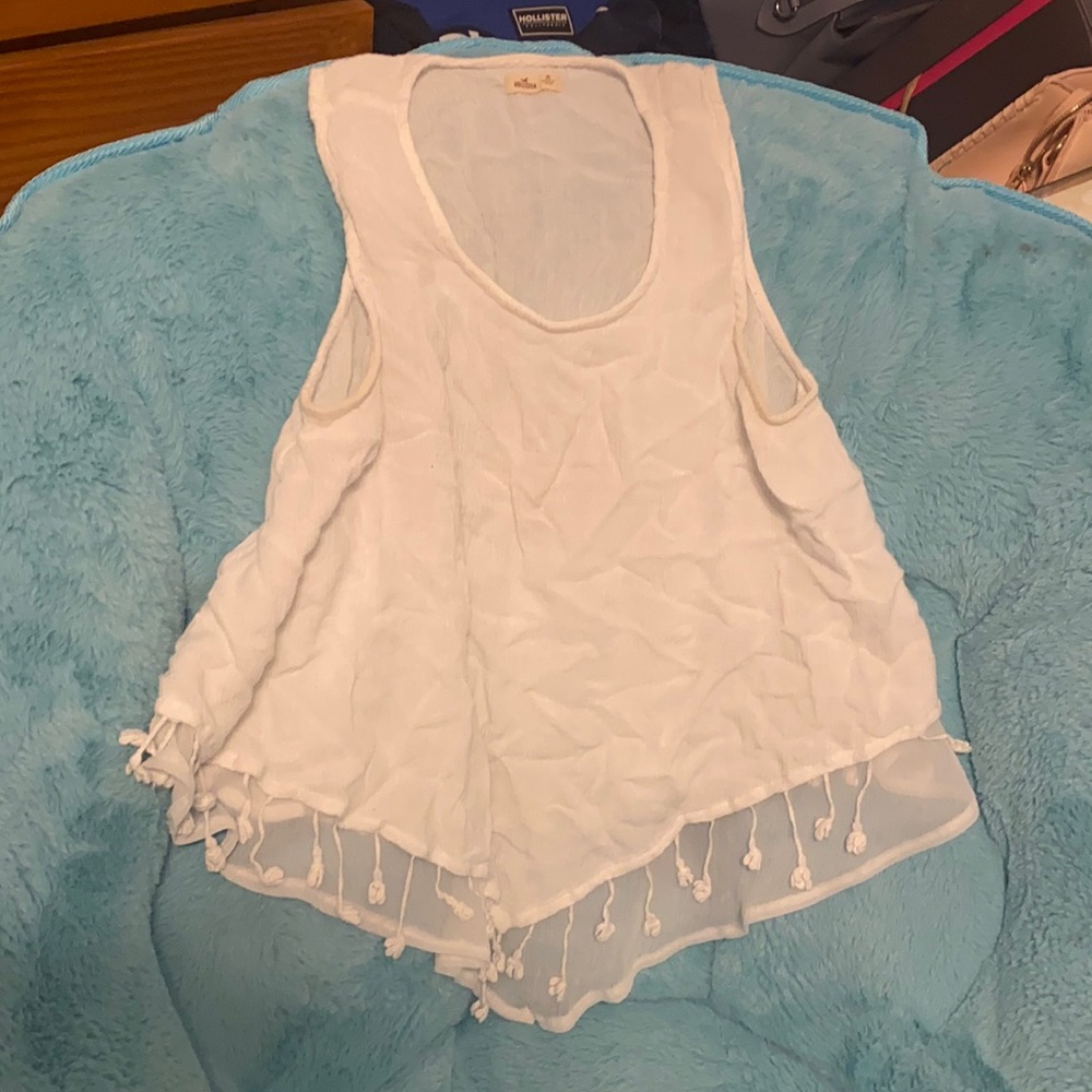 Flowy white hollister tank